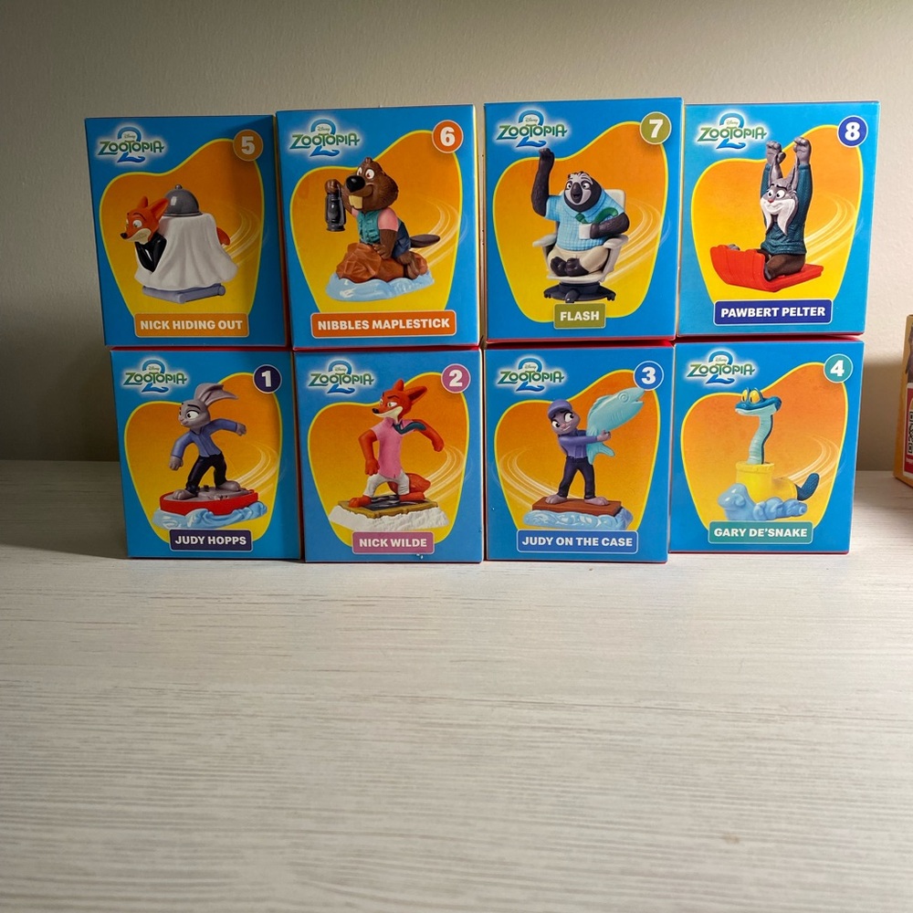 McDonald’s Disney Zootopia Action Figure Set - Blue and Yellow. 2025 toys